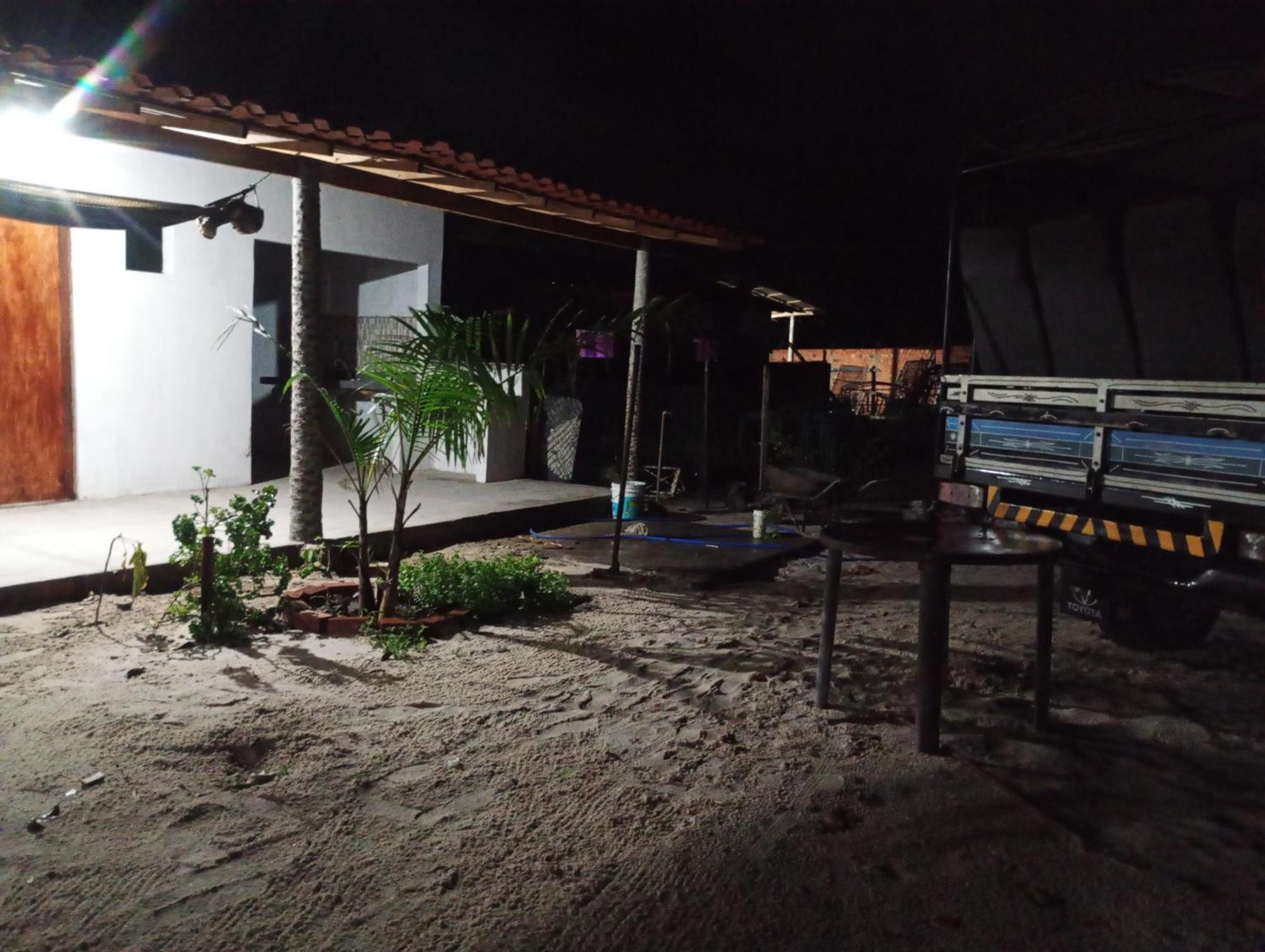 Hostel E Camping Na Rua Das Flores Santo Amaro do Maranhao Esterno foto