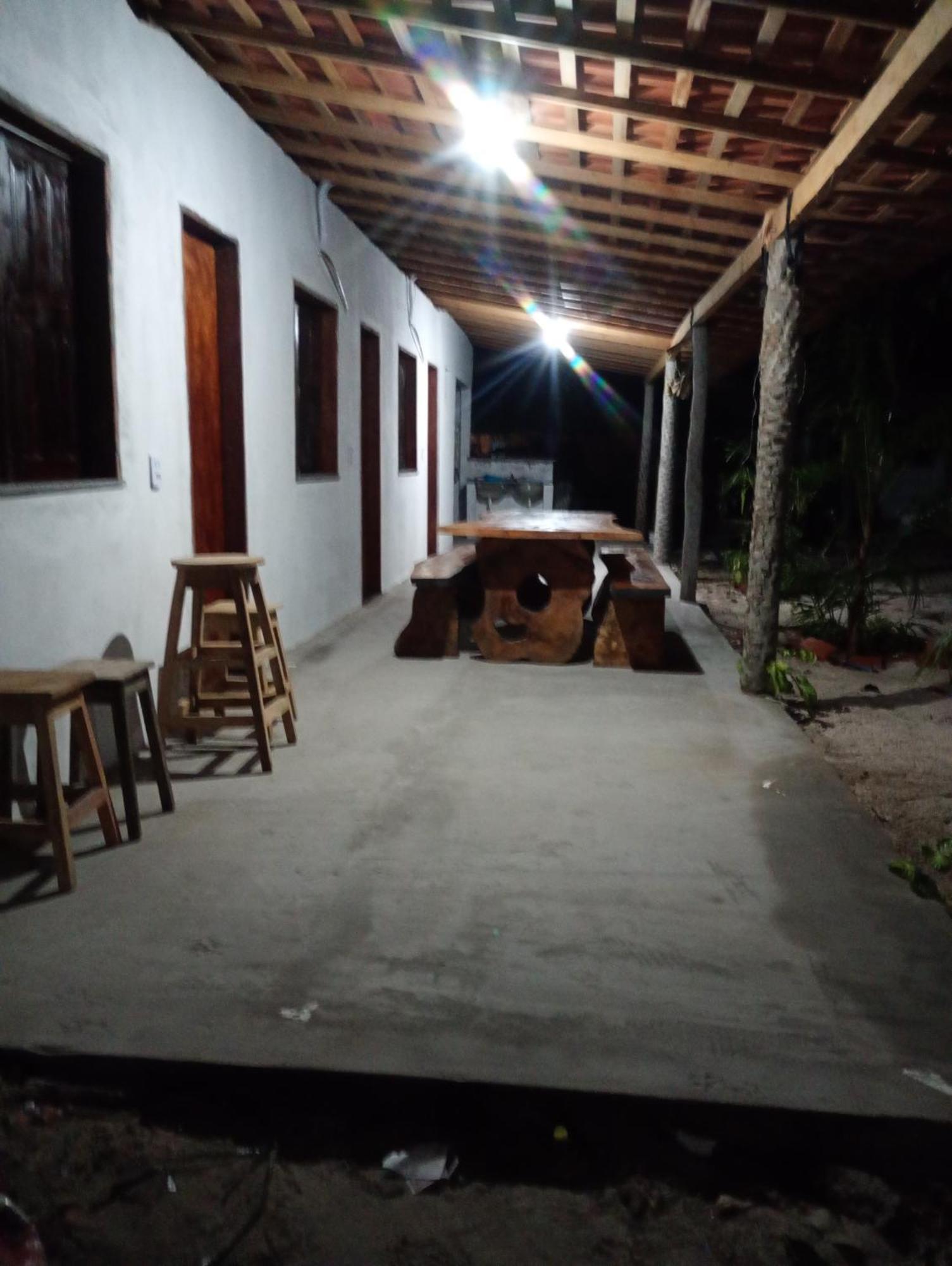 Hostel E Camping Na Rua Das Flores Santo Amaro do Maranhao Esterno foto