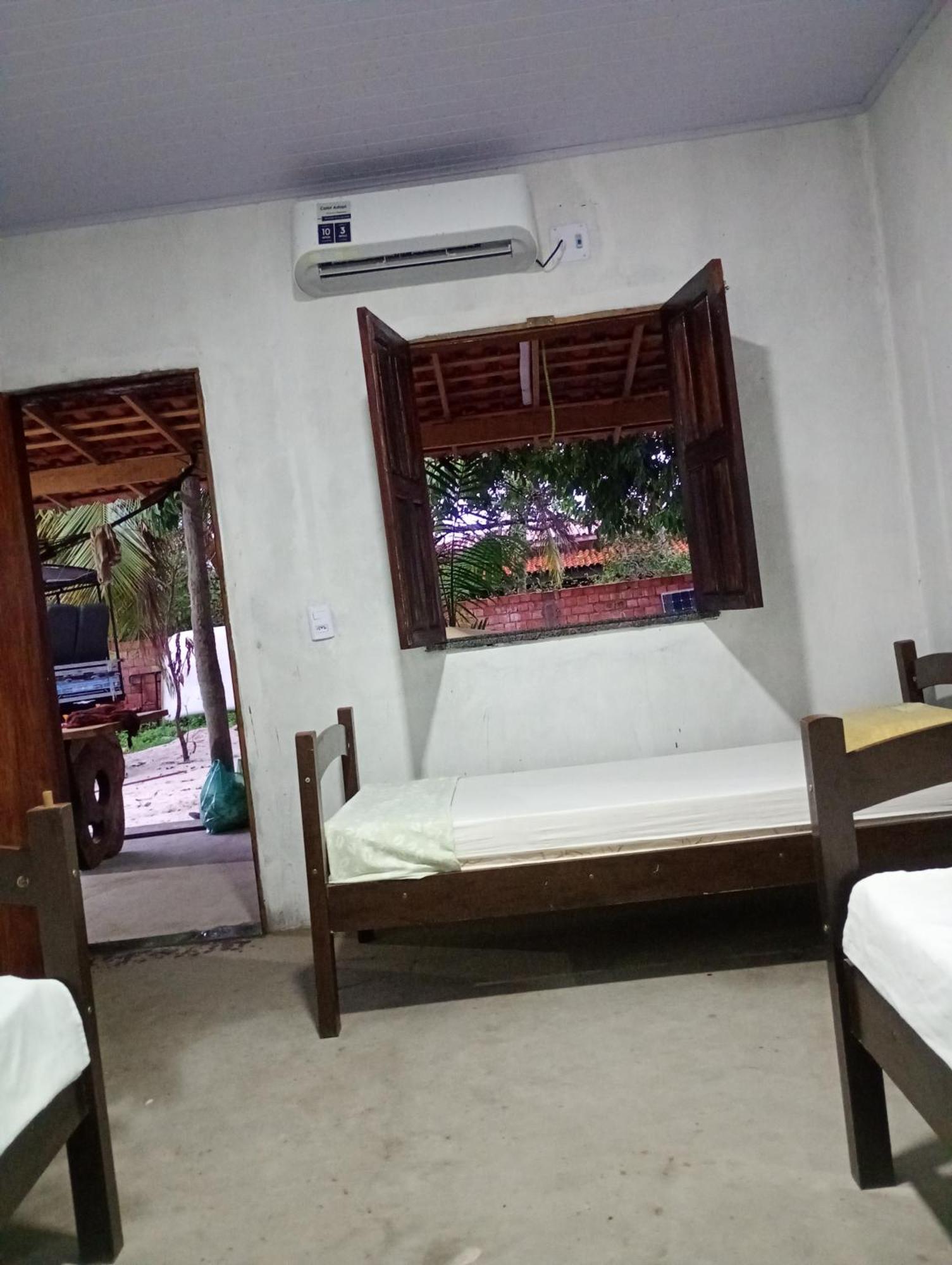 Hostel E Camping Na Rua Das Flores Santo Amaro do Maranhao Esterno foto
